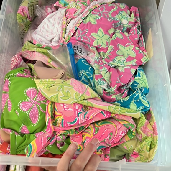 Lilly Pulitzer Swim Tote Mystery Box!!!💜✨💙💕☀️😎🦋🌞🕶🏖 - Picture 4 of 4